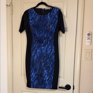 T Tahari Black and Blue Midi Dress Med CW02